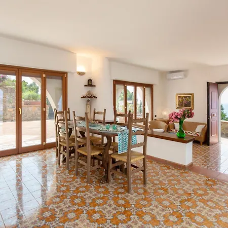 Amazing In With Wifi بيت للعطل Stalettì