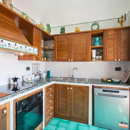 3 Bedroom In Stalettì