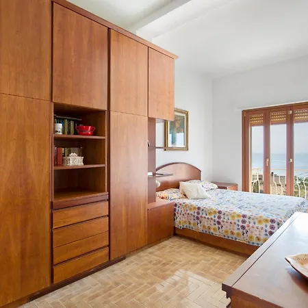 3 Bedroom In Сasa de vacaciones Stalettì