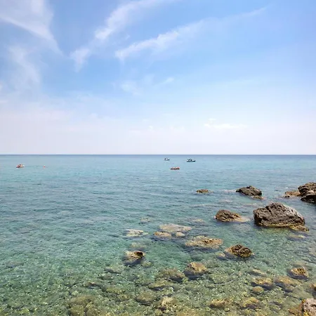 Сasa de vacaciones 3 Bedroom In Stalettì